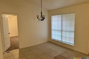 403 E Hogan Dr, Copperas Cove, TX 76522 - Photo 4