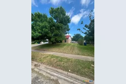 403 E Hogan Drive, Copperas Cove, TX 76522 - Photo 2