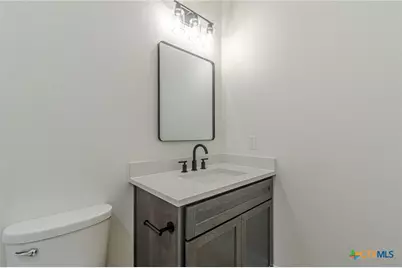 221 Roosevelt Drive, Seguin, TX 78155 - Photo 14