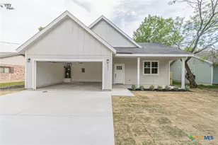 221 Roosevelt Dr, Seguin, TX 78155 - Photo 4