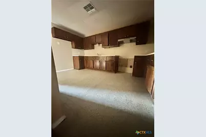 1010 Nelson, Yoakum, TX 77995 - Photo 12