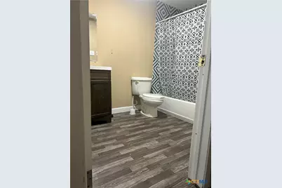 1010 Nelson, Yoakum, TX 77995 - Photo 6