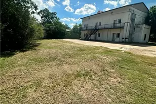 1010 Nelson, Yoakum, TX 77995 - Photo 1
