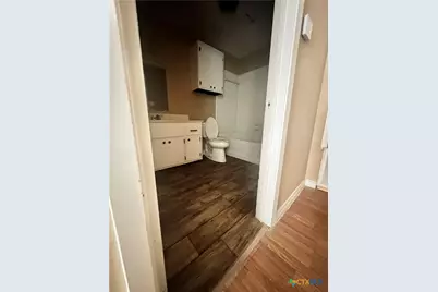 1010 Nelson, Yoakum, TX 77995 - Photo 10