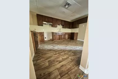1010 Nelson, Yoakum, TX 77995 - Photo 14