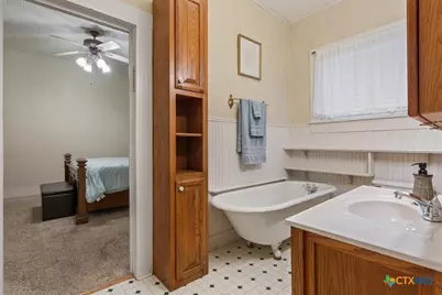102 S Hogan Street, Holland, TX 76534 - Photo 14