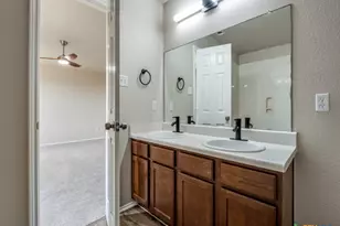 204 Pine Arbol, Buda, TX 78610 - Photo 22