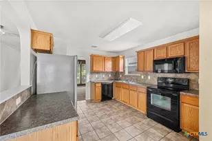 5604 Lions Gate Ln, Killeen, TX 76549 - Photo 10