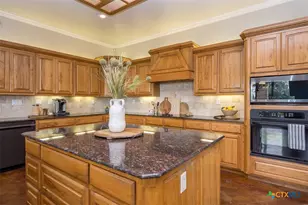 11047 Highview Dr, Belton, TX 76513 - Photo 12