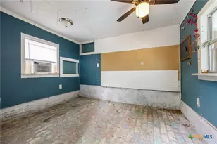 2215 N 9th St, Temple, TX 76501 - Photo 34
