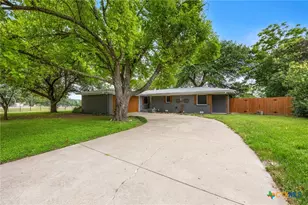 2215 N 9th St, Temple, TX 76501 - Photo 4