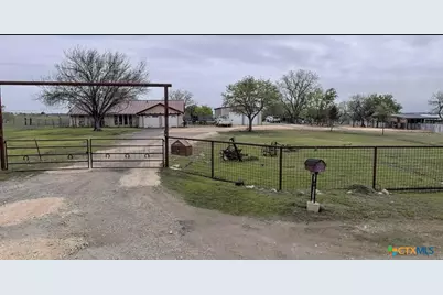 4610 Pfeil Road, Converse, TX 78109 - Photo 1