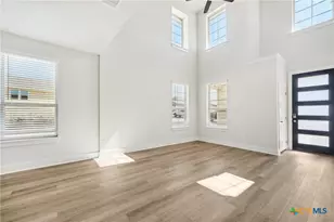 200 Barton Pt, San Antonio, TX 78108 - Photo 4