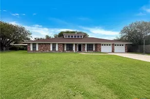 420 El Camino Real St, Port Lavaca, TX 77979 - Photo 1