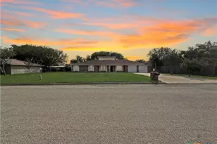 420 El Camino Real St, Port Lavaca, TX 77979 - Photo 2