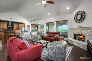 1032 Oak Turn, New Braunfels, TX 78132 - Photo 4