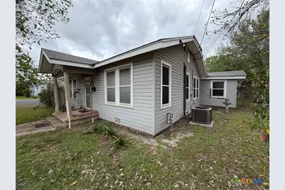 1701 N East Street, Victoria, TX 77901 - Photo 2