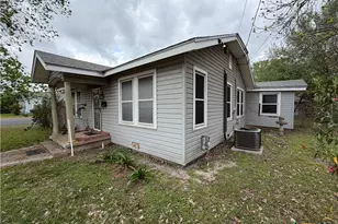 1701 N East St, Victoria, TX 77901 - Photo 2