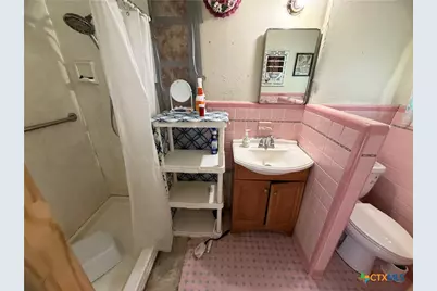 1701 N East Street, Victoria, TX 77901 - Photo 10