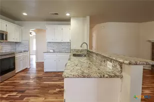 404 Jennifer Cir, Copperas Cove, TX 76522 - Photo 10
