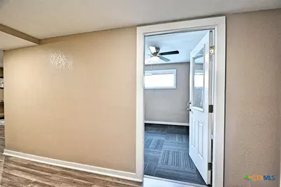 1111 N Walnut Avenue #305, New Braunfels, TX 78130 - Photo 2