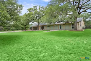 65 Cedar Trails Dr, Belton, TX 76513 - Photo 4