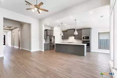 1952 Highland, Seguin, TX 78155 - Photo 6