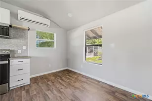 507 Bliss Ln, San Marcos, TX 78666 - Photo 8