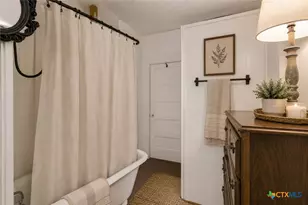527 W San Antonio St, San Marcos, TX 78666 - Photo 10
