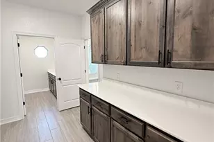 8002 Kelly Herring Ln, Killeen, TX 76542 - Photo 8