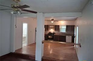 308 N Ridge St, Lampasas, TX 76550 - Photo 2