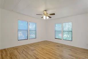 3041 Fm 671, Luling, TX 78648 - Photo 4