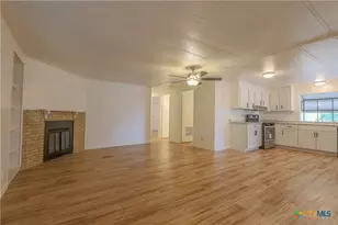 3041 Fm 671, Luling, TX 78648 - Photo 2
