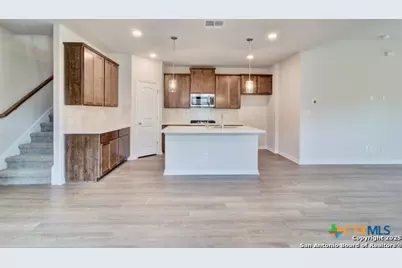 923 Creek Bed Drive, New Braunfels, TX 78130 - Photo 4