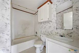 154 Hillside Dr, Troy, TX 76579 - Photo 8