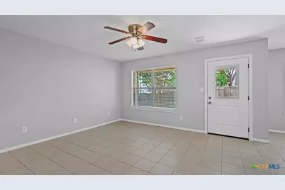 3013/3015 Green Mountain Drive, New Braunfels, TX 78130 - Photo 4