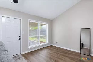 204 Timberlane Dr, Victoria, TX 77901 - Photo 12