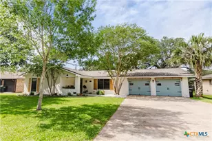 1209 Huck St, Cuero, TX 77954 - Photo 4