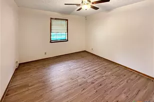 181 Pecan Dr, Port Lavaca, TX 77979 - Photo 14