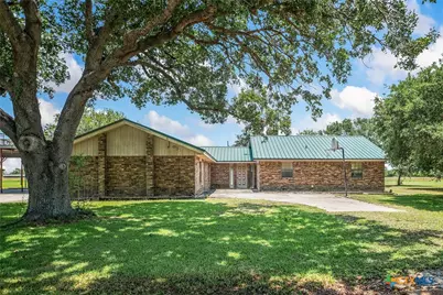 181 Pecan Drive, Port Lavaca, TX 77979 - Photo 2