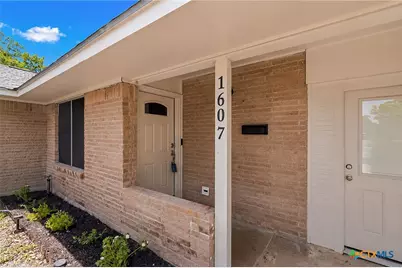 1607 Bexar Avenue, Victoria, TX 77901 - Photo 2