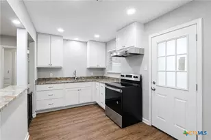 1607 Bexar Ave, Victoria, TX 77901 - Photo 10
