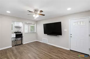 1607 Bexar Ave, Victoria, TX 77901 - Photo 6