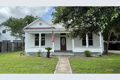 227 E College Street, Seguin, TX 78155 - Photo 40