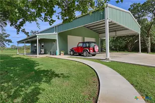 3545 E I 10 Frontage Rd, Schulenburg, TX 78956 - Photo 30