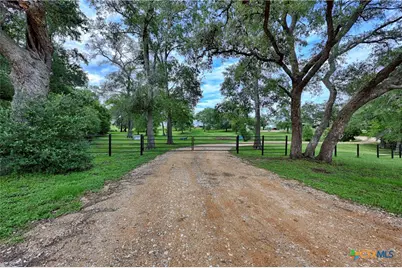 3545 E I 10 Frontage Road, Schulenburg, TX 78956 - Photo 6