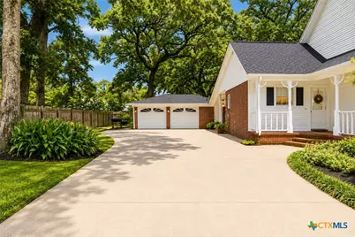 108 Fir Drive, Lake Jackson, TX 77566 - Photo 2