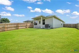 1018 College Ave, Troy, TX 76579 - Photo 2