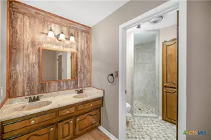 201 Sandra St, Inez, TX 77968 - Photo 16