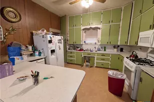 602 Andrews St, Gatesville, TX 76528 - Photo 10